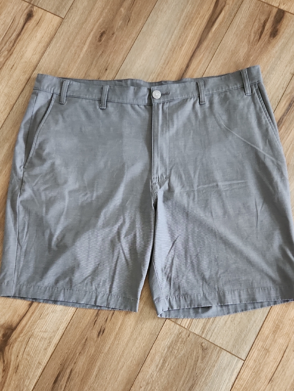 PGA Tour Men's Gray Flat-Front Golf Shorts Size 40